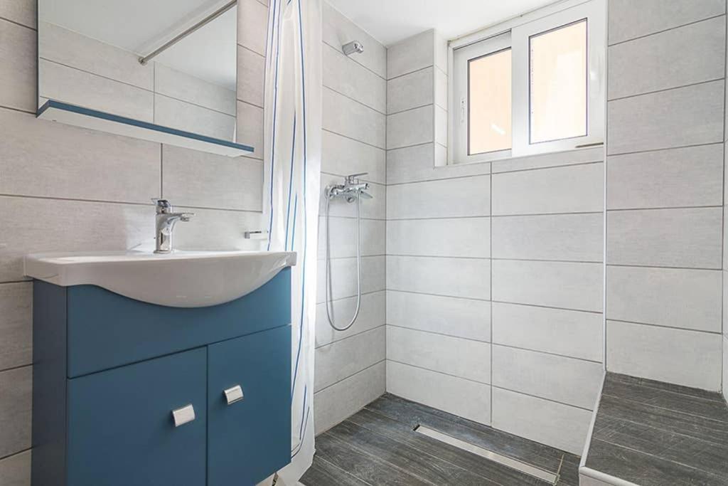 Cozy Flat With 1 Bedroom Next To Metro Station Athens Exterior photo